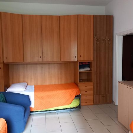 Simple&Comfortable apartment vicino POLICLINICO San Donato Milanese Extérieur photo